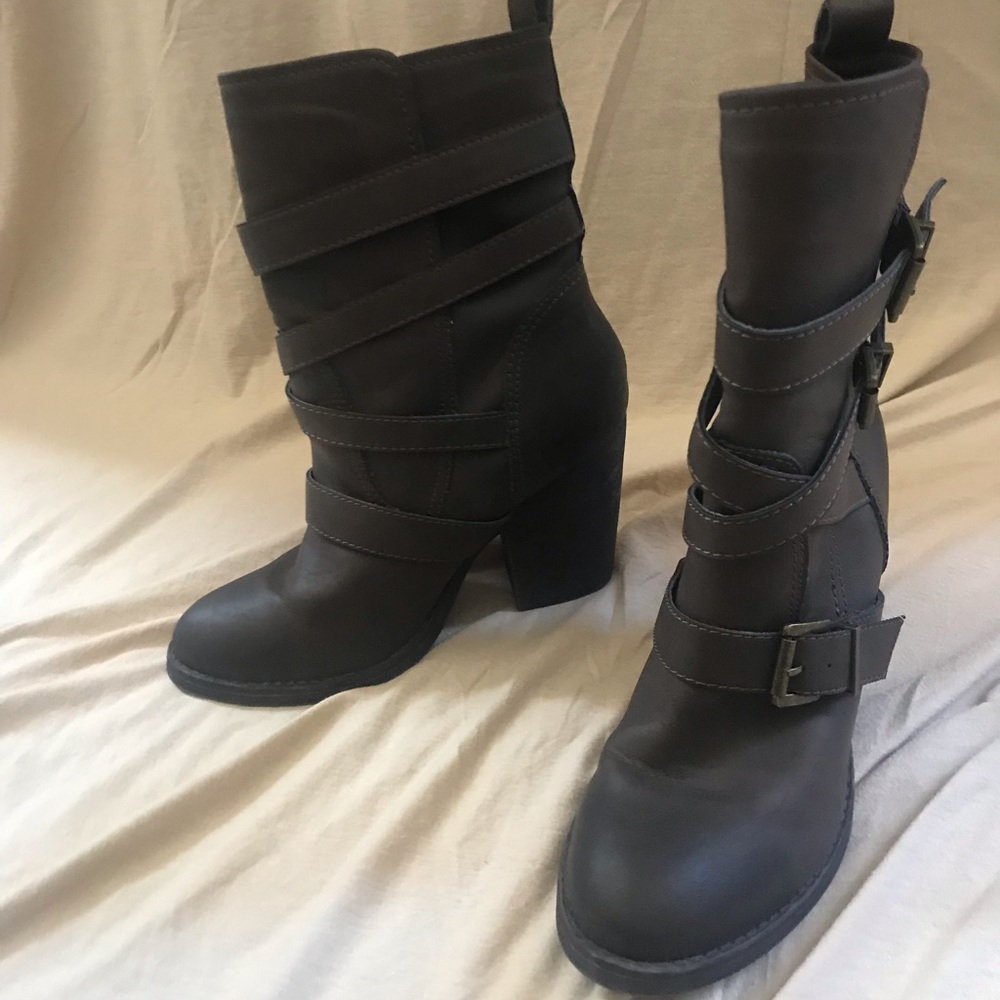Madden Girl Kloo Engineer Boots